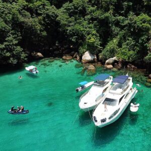 Ilha do Coco e Praia da Conceição - Paraty | Bate e Volta