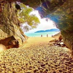 Gruta que Chora, Praia do Lázaro & Praia Sununga - Ubatuba | Bate e Volta
